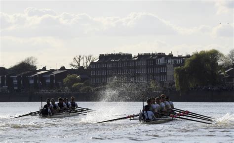 Boat Races 2017: Oxford men and Cambridge women .